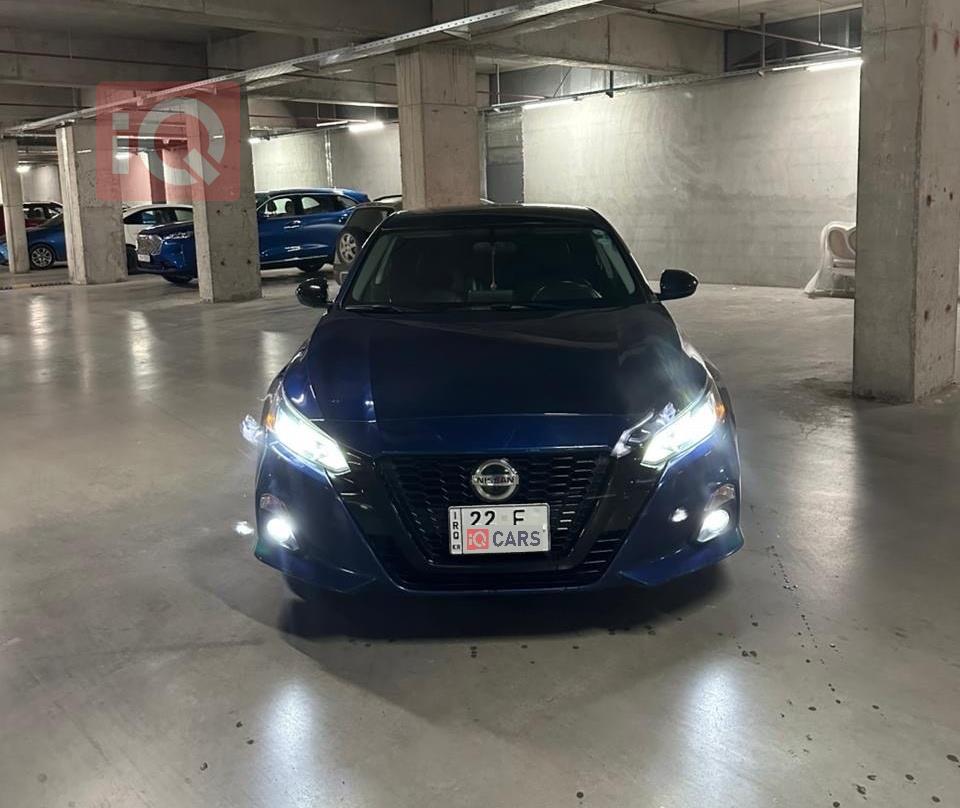 نيسان ألتيما